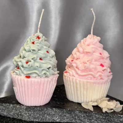 Handmade cupcake candle made from soy wax, dessert-shaped decorative candle