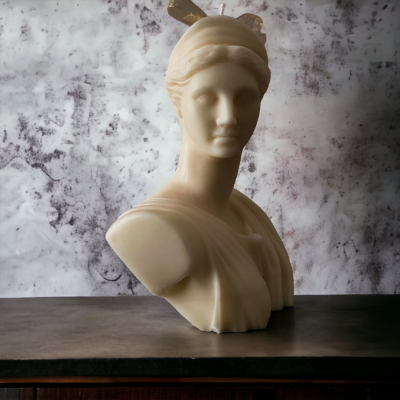 Artemis Diana Candle