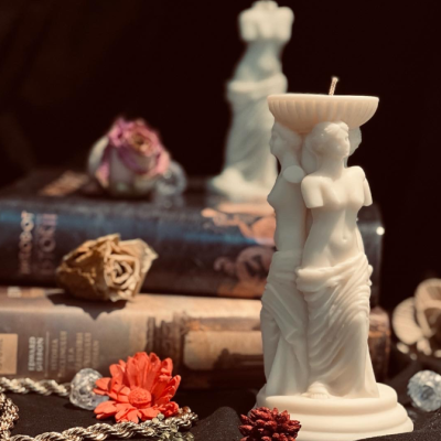 Caryatid – Sculptural Column Candle