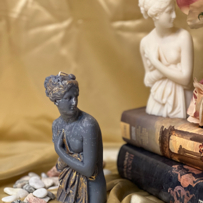 Venus – Sculptural Goddess Candle