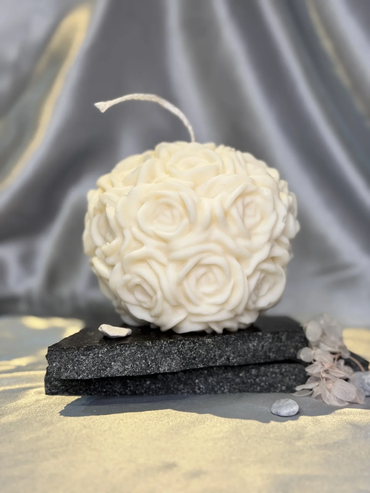 rose bouquet candle UK handmade soy wax sculptural roses candle